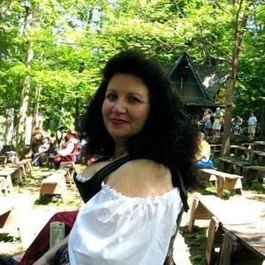 Meet your Posher, Shirley